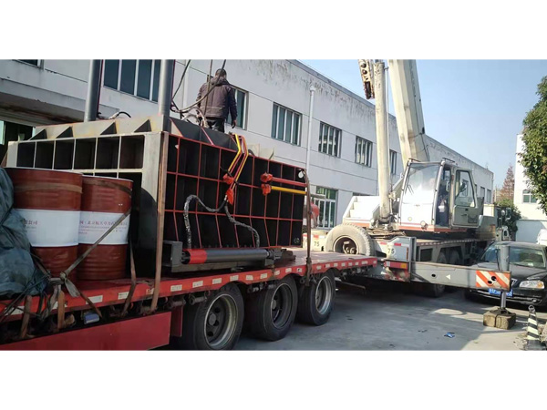 可定制S型同步送料機